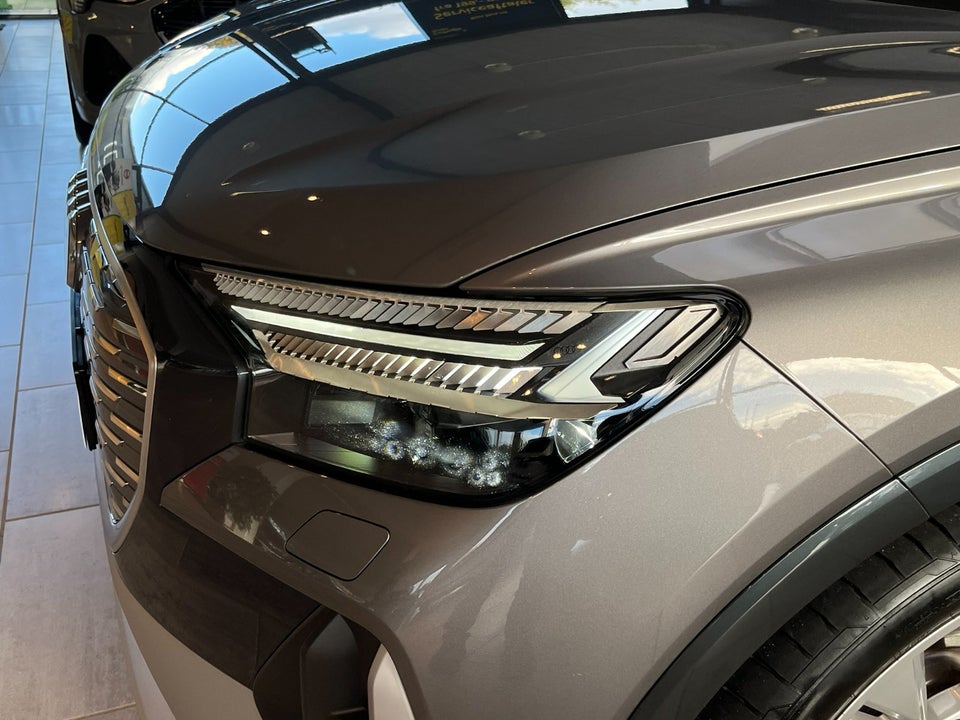 Audi Q4 e-tron 45 S-line 5d