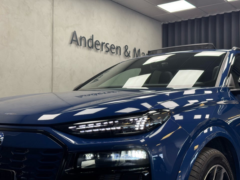 Audi SQ6 e-tron quattro 5d