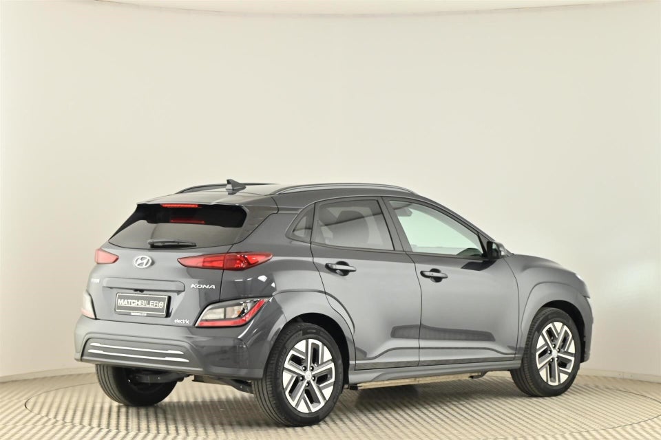 Hyundai Kona 64 EV Essential 5d