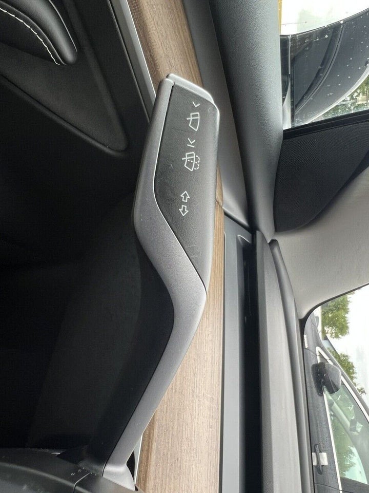 Tesla Model 3 Long Range AWD 4d