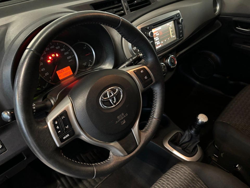 Toyota Yaris 1,0 VVT-i T2 Touch 5d