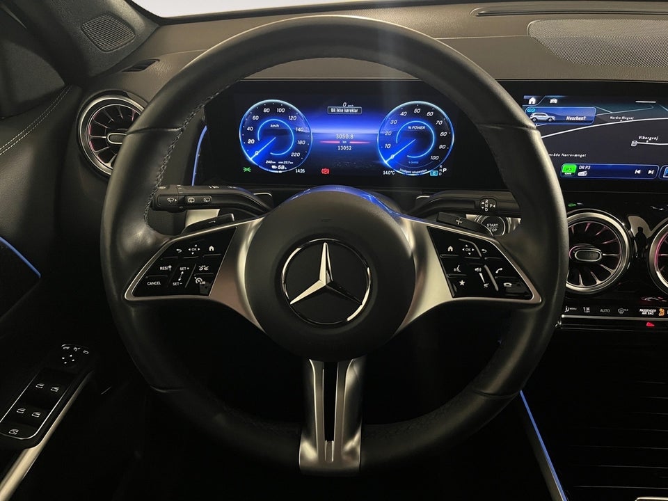 Mercedes EQB300 Progressive 4Matic 5d