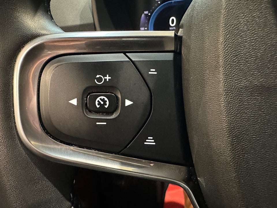 Volvo XC40 P8 ReCharge Twin Plus 5d