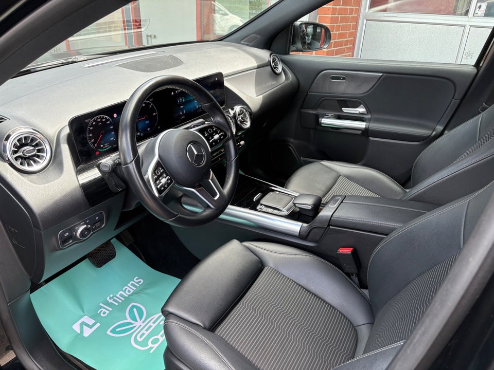 Mercedes EQA250 5d