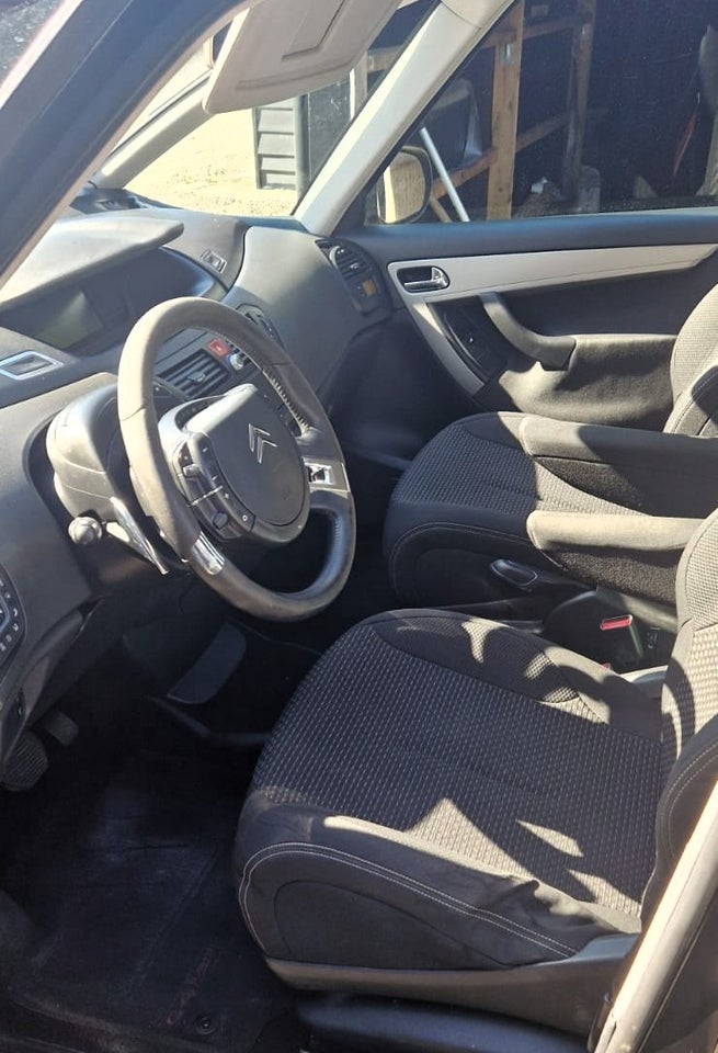 Citroën Grand C4 Picasso 2,0 HDi 136 Exclusive E6G 7prs 5d