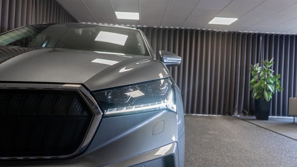 Skoda Enyaq 60 iV Loft 5d