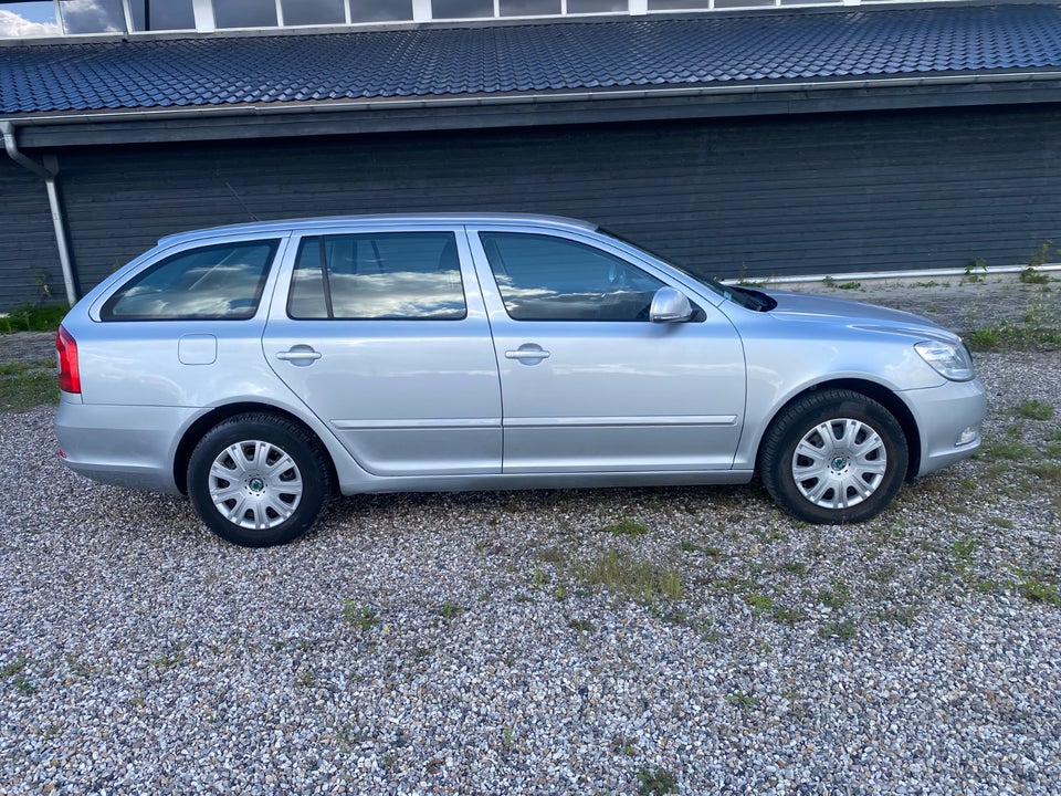 Skoda Octavia 1,4 TSi 122 Ambiente Combi 5d