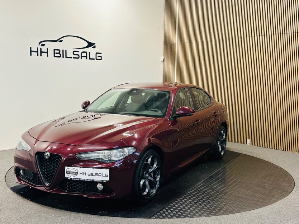 Alfa Romeo Giulia 2,2 JTD 180 Super aut. 4d