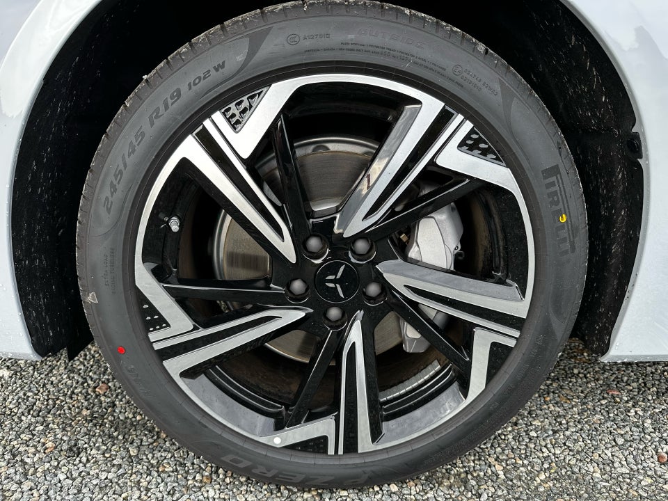 Hongqi EH7 111 Exclusive 4d