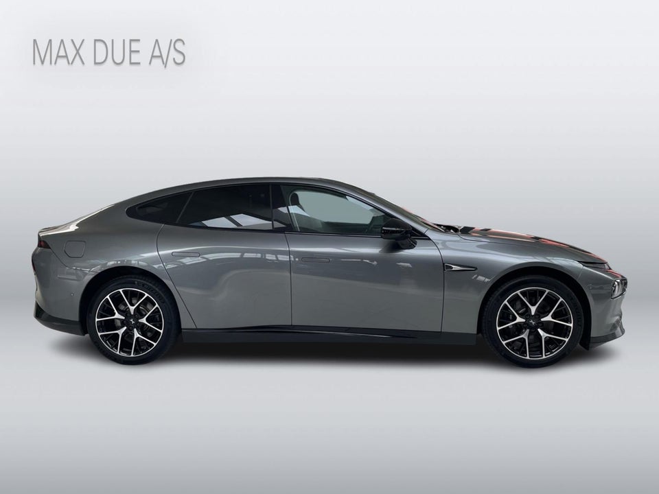 Xpeng P7 Performance 4d