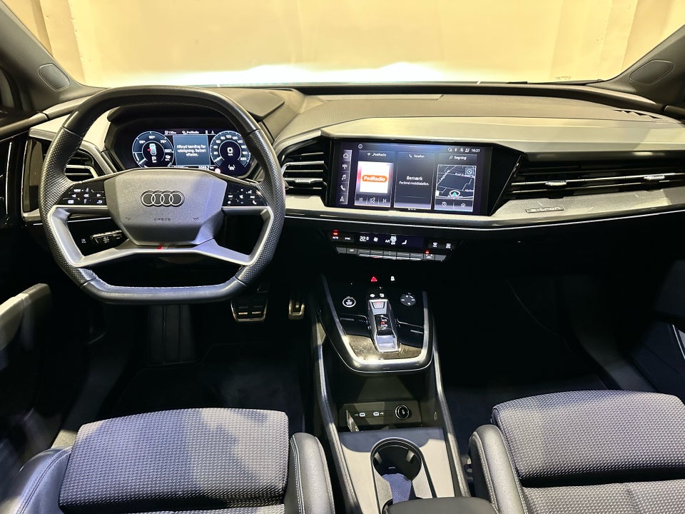 Audi Q4 e-tron 40 S-line 5d