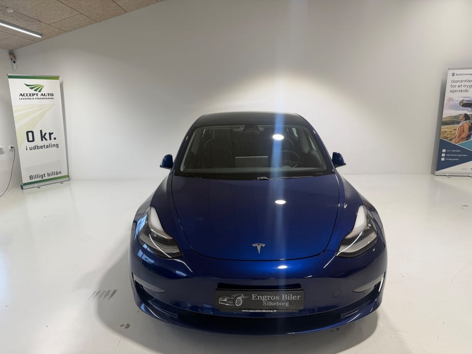 Tesla Model 3 Long Range AWD 4d