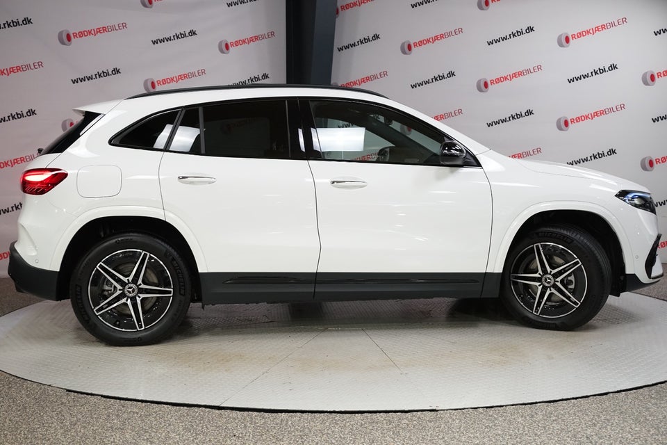 Mercedes EQA300 AMG Line 4Matic 5d