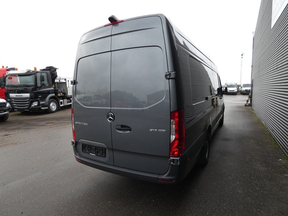 Mercedes Sprinter 317 2,0 CDi A4 Kassevogn aut. RWD