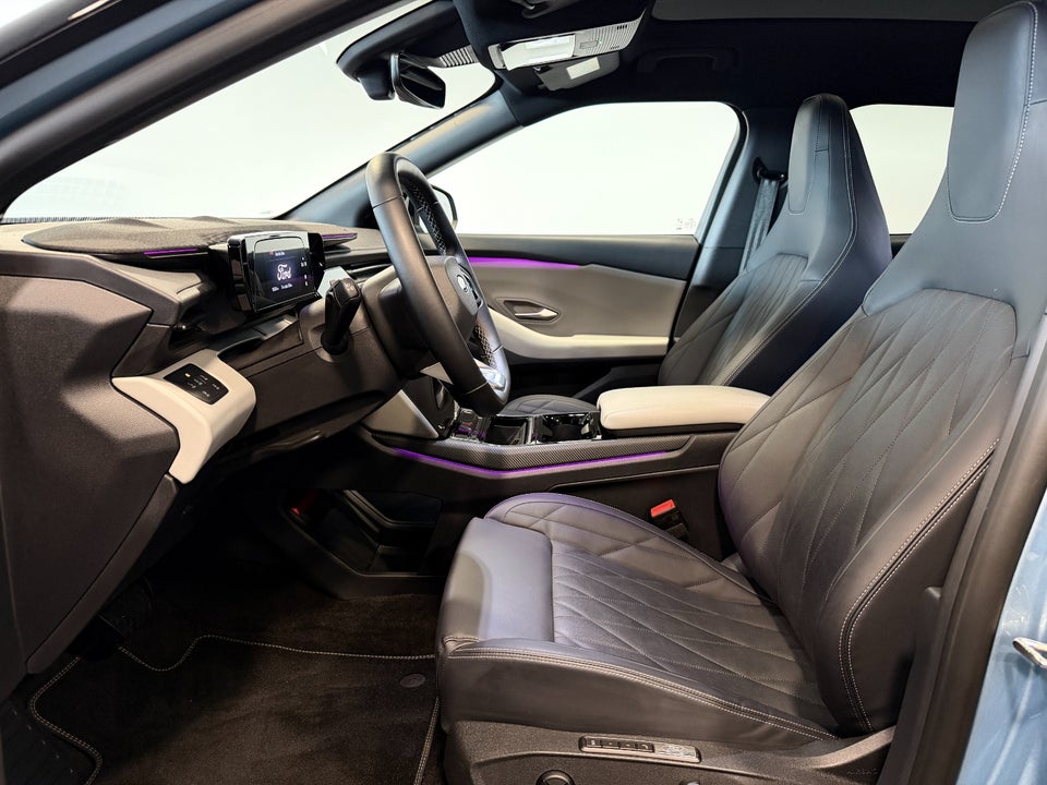 Ford Explorer 77 Premium Extended Range 5d