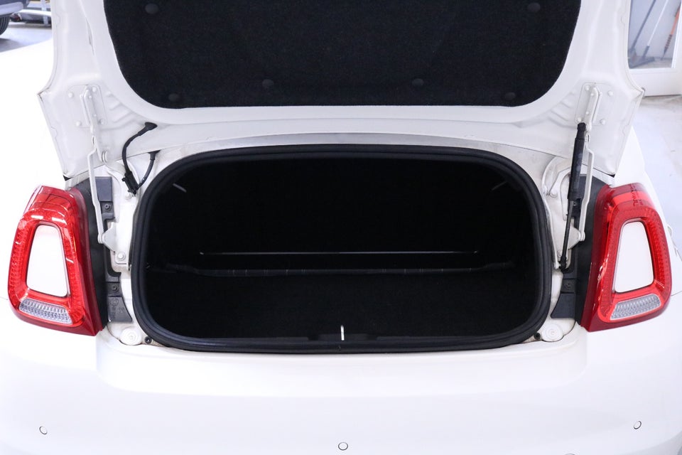 Fiat 500C 1,0 Hybrid Lounge 2d