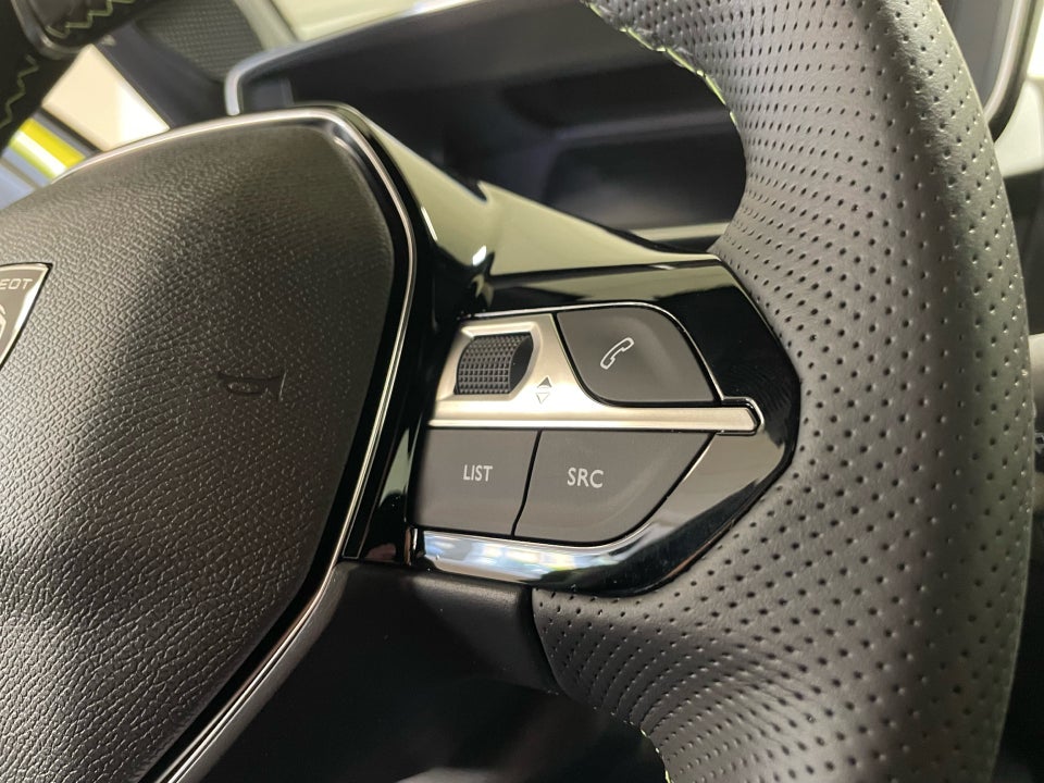 Peugeot e-208 54 GT 5d