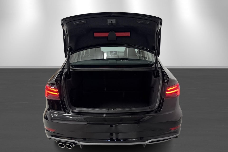 Audi A3 35 TFSi Sport Limited S-tr. 4d