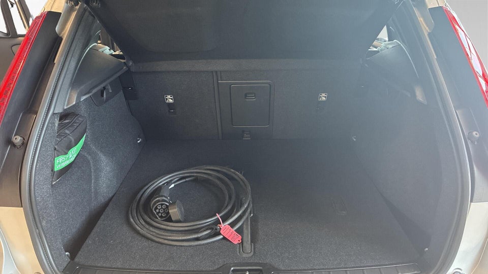 Volvo EX40 Extended Range Plus 5d