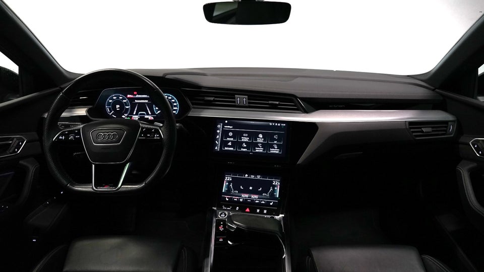 Audi e-tron 55 S-line quattro 5d