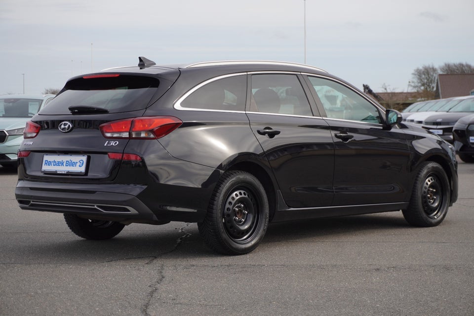 Hyundai i30 1,0 T-GDi Essential stc. DCT 5d