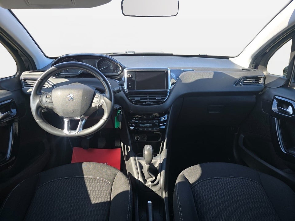 Peugeot 208 1,2 PureTech 82 Envy 5d