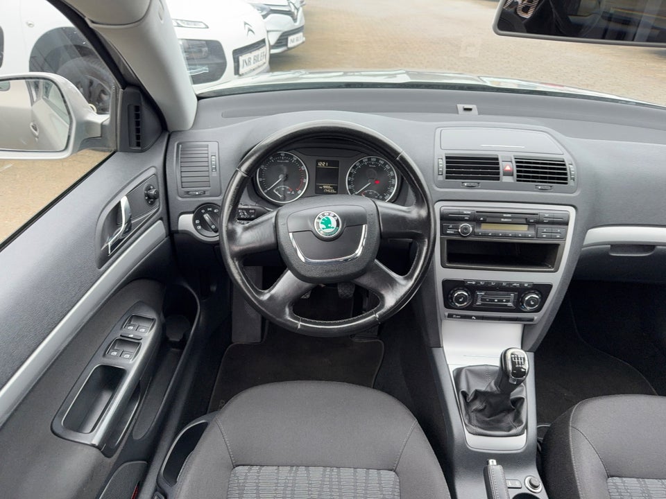 Skoda Octavia 1,8 TSi 160 Elegance Combi 5d