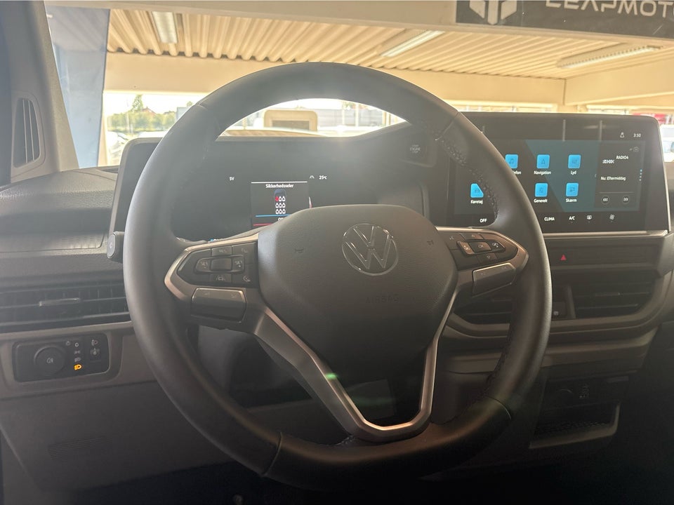 VW e-Caravelle 64 Basis SWB