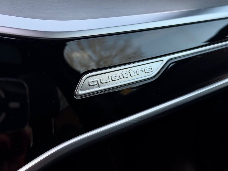 Audi A6 55 TFSi e S-line Avant quattro S-tr. 5d