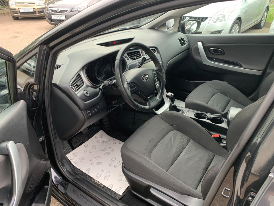 Kia Ceed 1,4 CVVT Style 5d