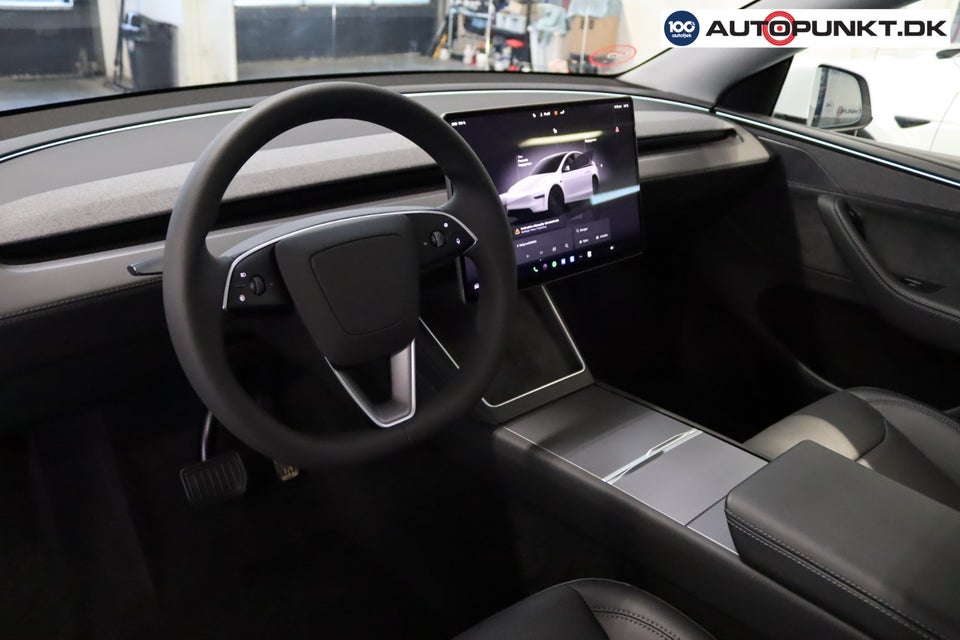 Tesla Model Y Long Range AWD 5d