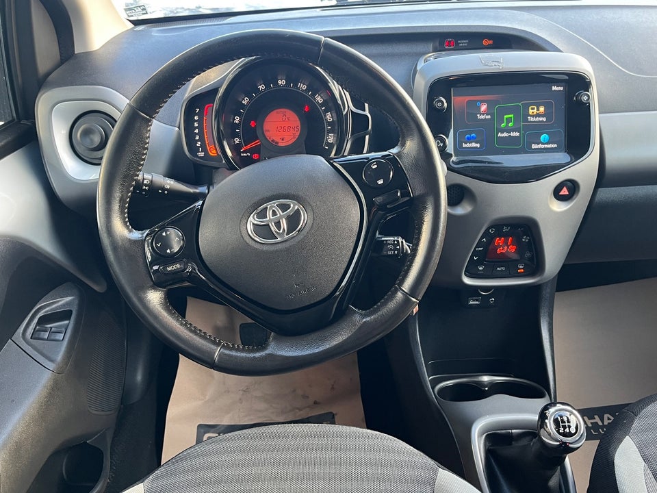Toyota Aygo 1,0 VVT-i x-clusiv 5d
