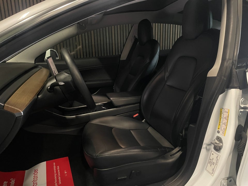 Tesla Model 3 Standard Range+ RWD 4d