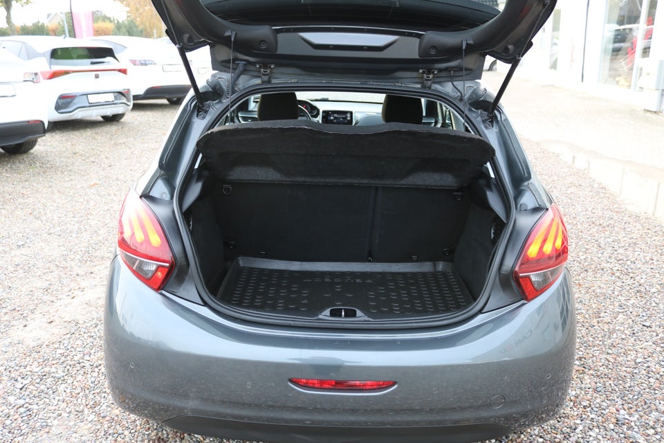 Peugeot 208 1,6 BlueHDi 100 Desire 5d