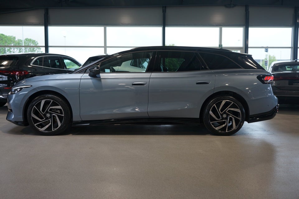 VW ID.7 77 Style Tourer 5d