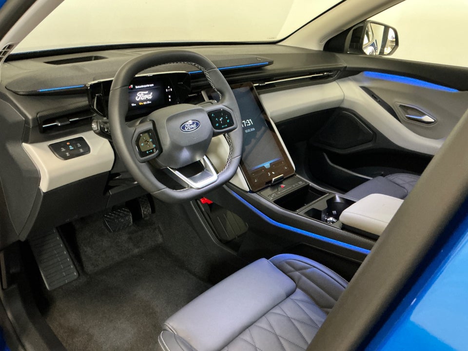 Ford Explorer 77 Premium Extended Range 5d