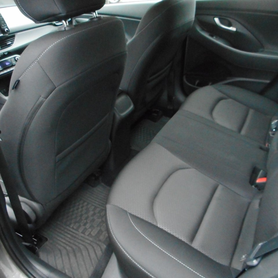 Hyundai i30 1,6 CRDi 110 Trend 5d