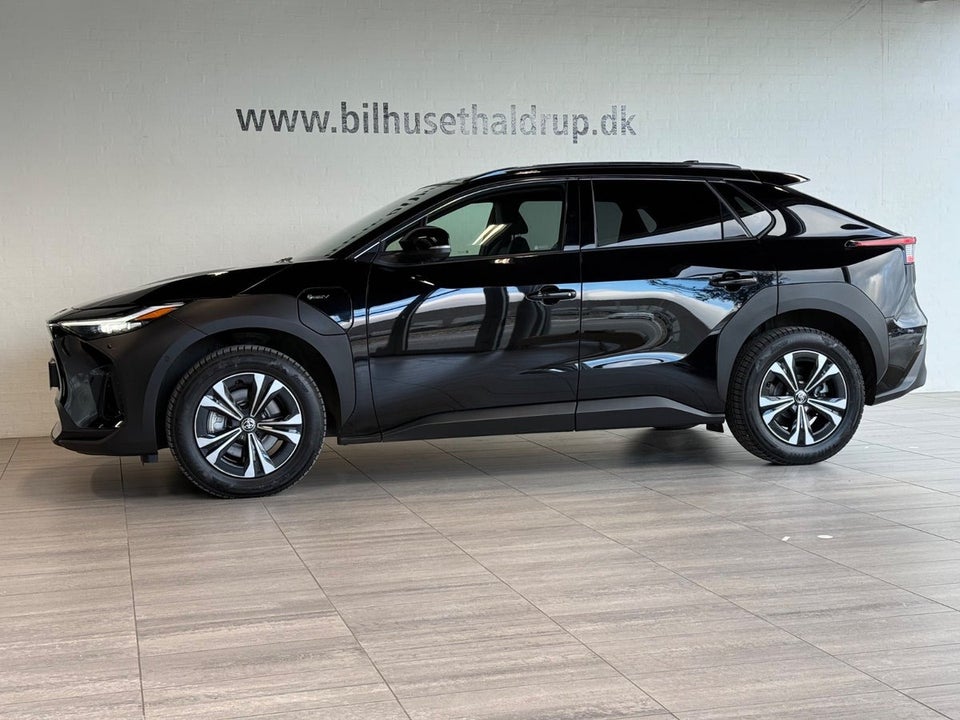 Toyota bZ4X Executive 5d