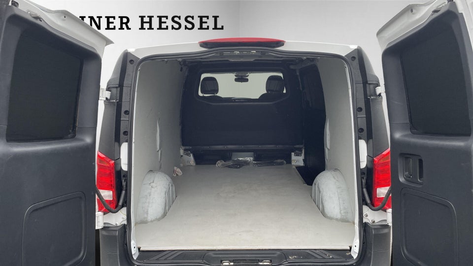 Mercedes eVito 129 Tourer PRO L Van