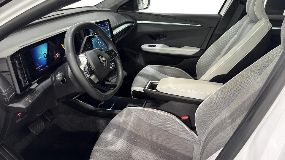 Renault Scenic E-Tech 87 Iconic 5d