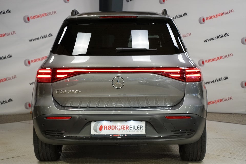 Mercedes EQB250+ Electric Art 5d