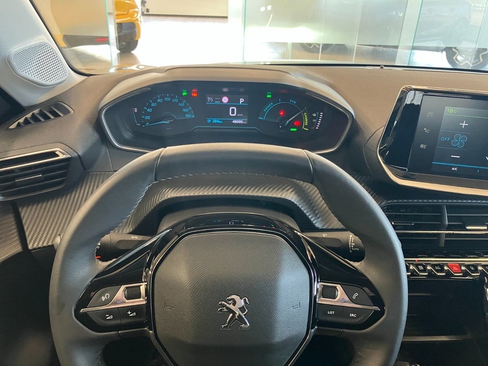 Peugeot e-208 50 Active Pack 5d