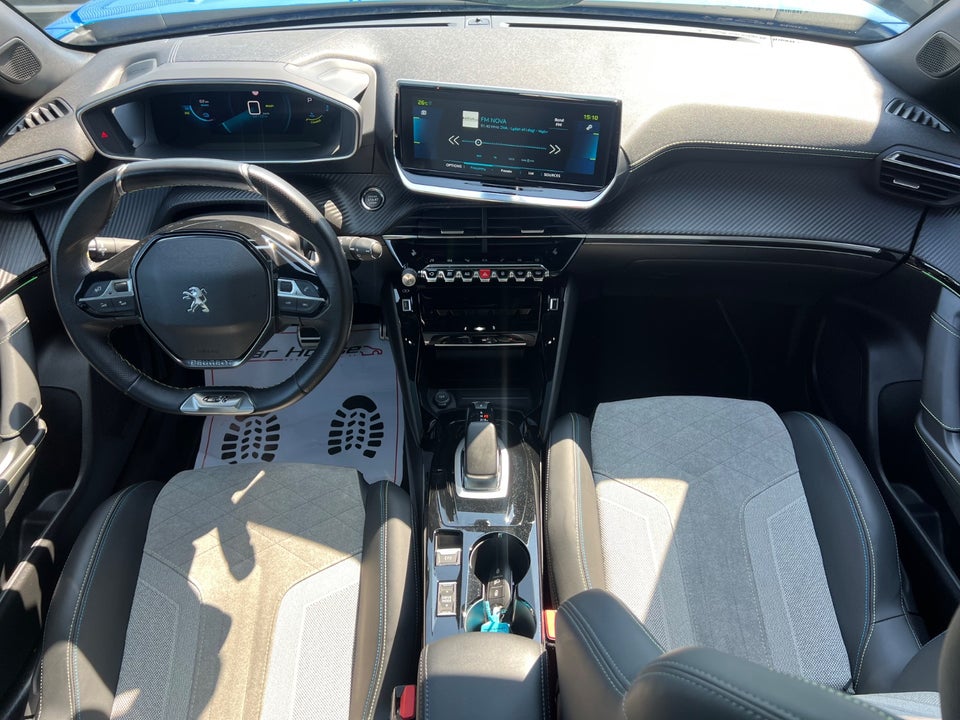 Peugeot e-2008 50 GT Sky 5d