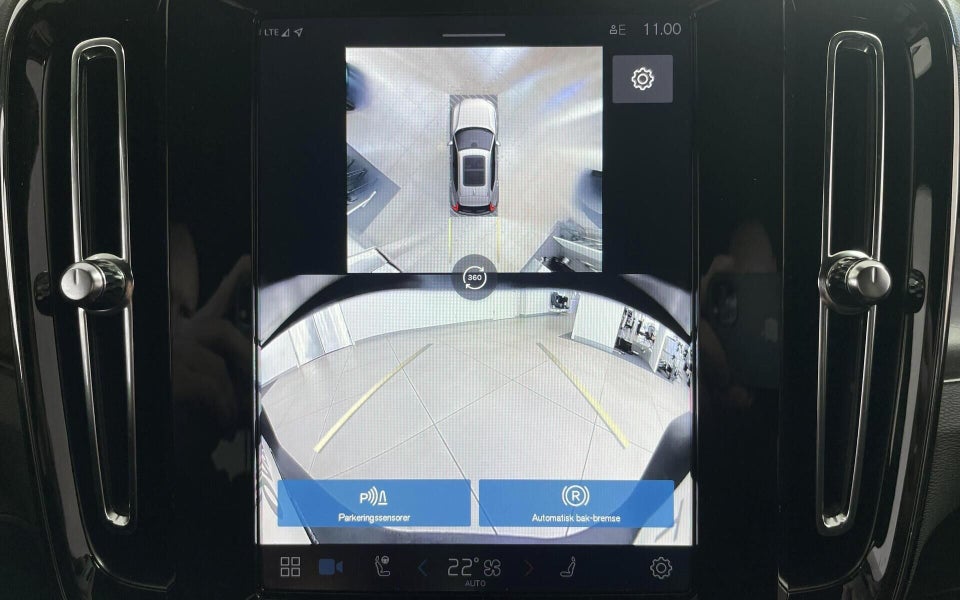 Volvo EX40 Extended Range Plus 5d