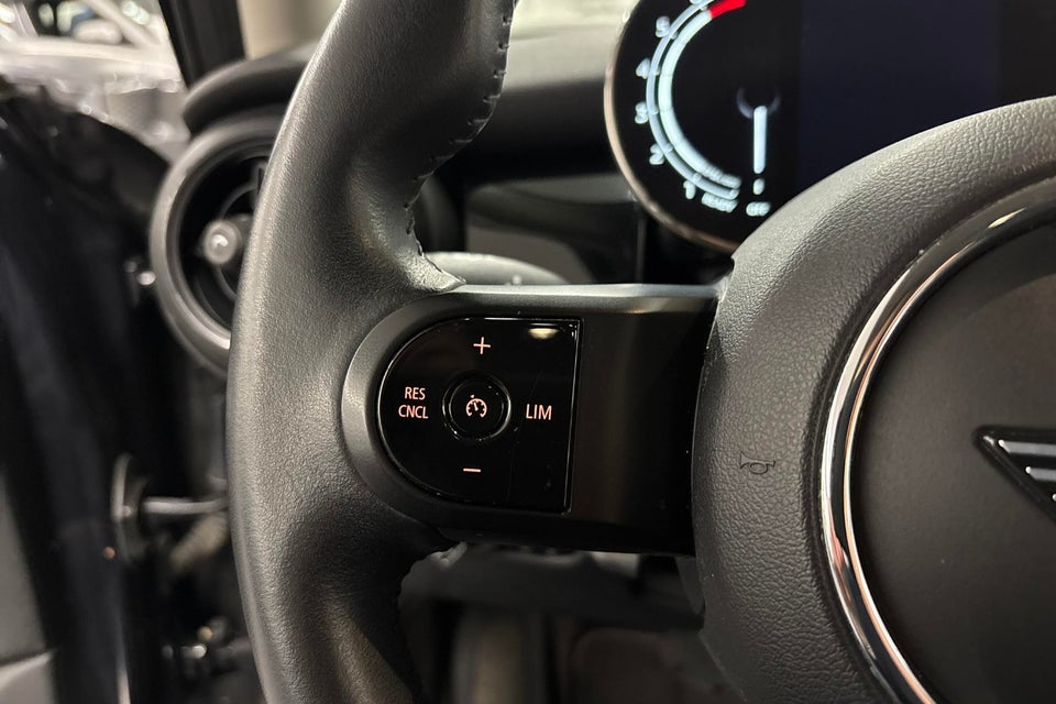 MINI Cooper 1,5 Essential aut. 5d