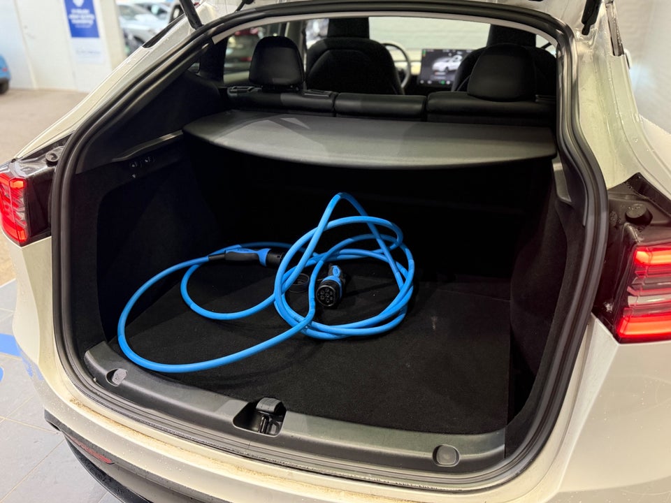 Tesla Model Y RWD 5d