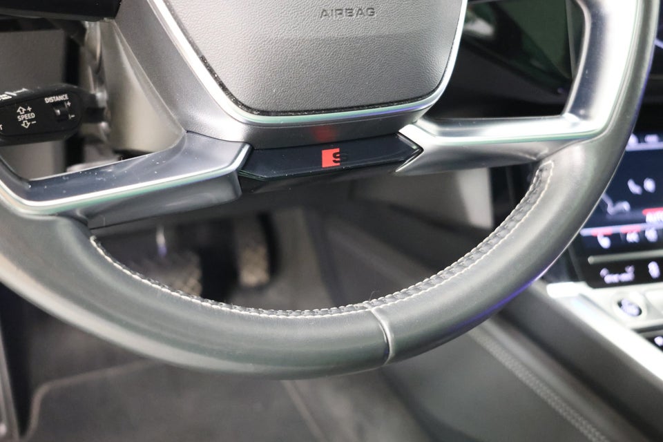 Audi e-tron 55 S-line quattro 5d