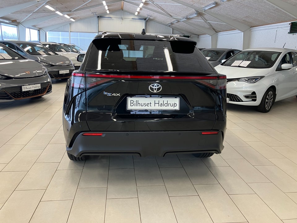 Toyota bZ4X Executive 5d