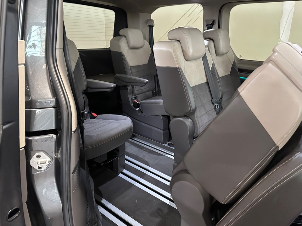 VW Multivan 1,4 eHybrid Style DSG kort