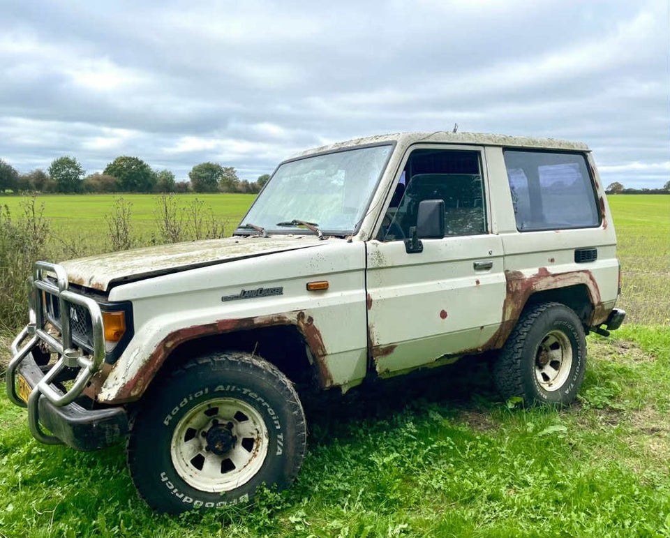 Toyota Land Cruiser 2,4 TD 4x4 3d